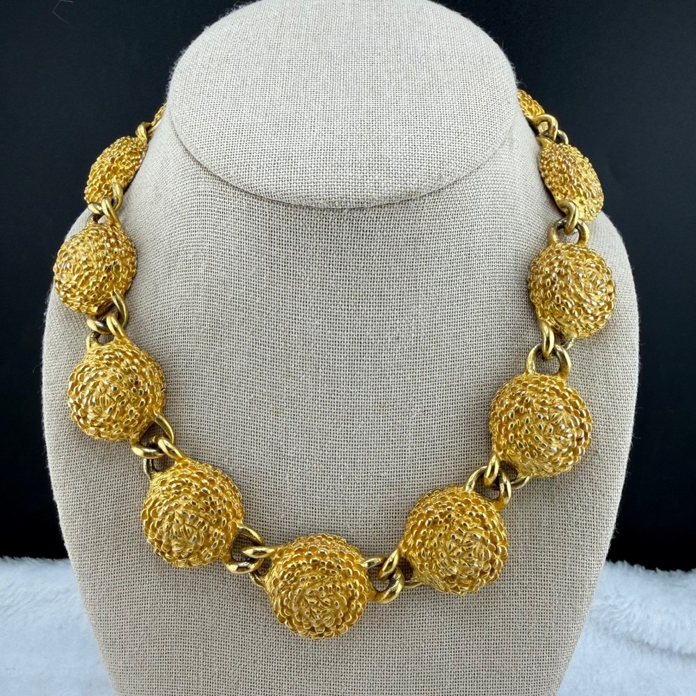 Vintage Carlisle Necklace Gold Chunky Textured Collar Toggle 17" READ